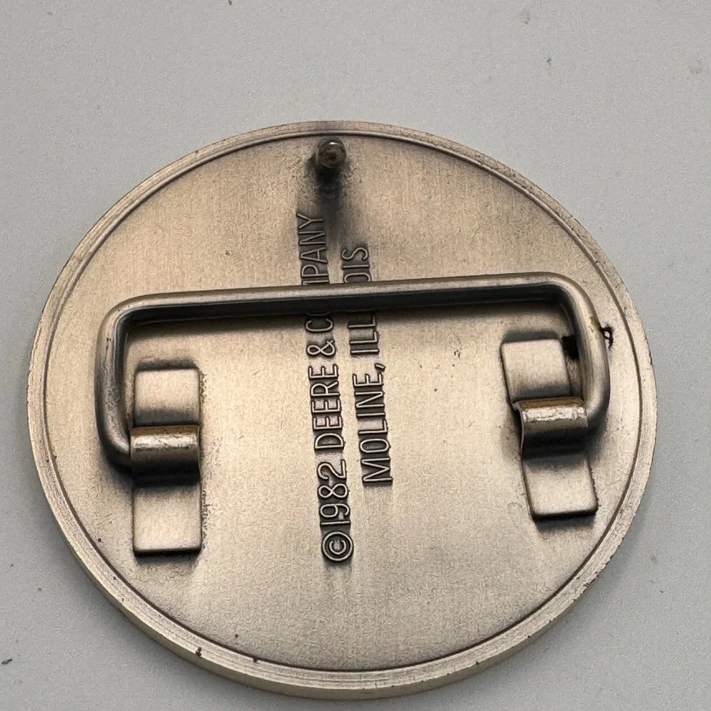 Vintage 1982 John Deere MACO Bronze .999 Silver Plate Tractor Belt Buckle Round